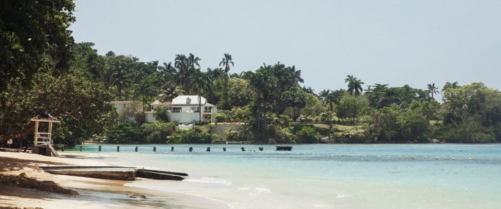 Tips for Finding Cheap Beach Vacations Abroad: A Comprehensive Guide